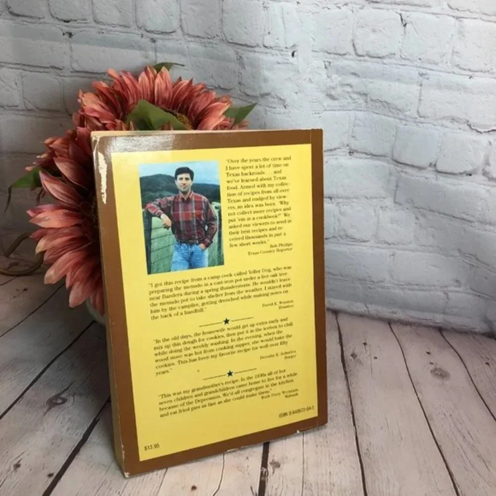 Vintage 1990 TEXAS COUNTRY REPORTER cookbook